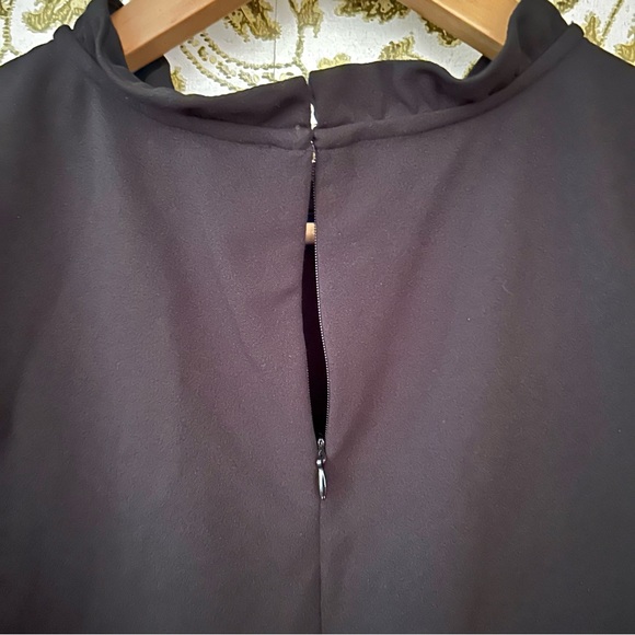 Ann Taylor Black Short Sleeve Ruffleneck Retro 1960s Vintage Vibe Blouse, size M - Picture 6 of 7